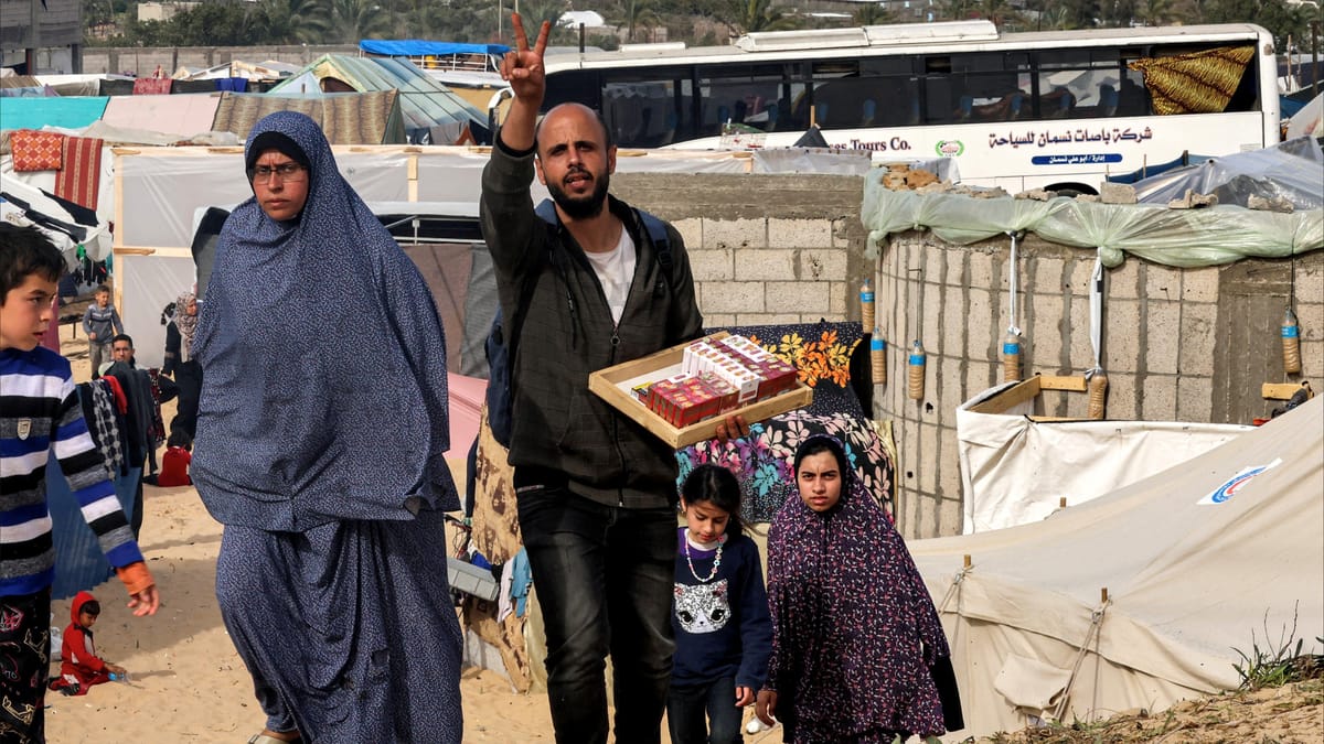 السجائر.. سلاح إسرائيل الجديد في غزة