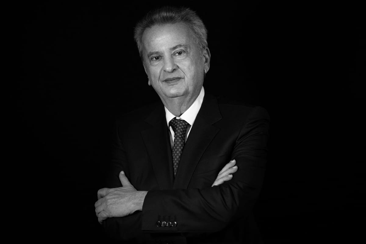 سلامة يعاني من الاكتئاب والسيجار.. "لكن التقارير مبالغ فيها"