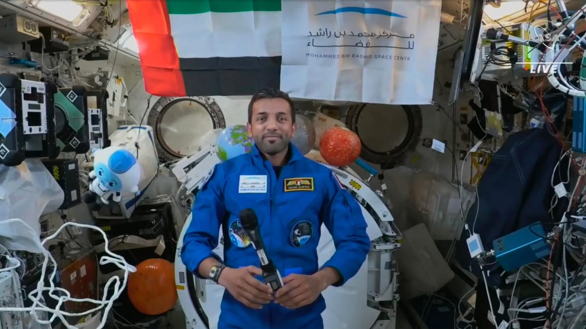 قبل رحلة العودة إلى الأرض.. هذه آخر رسائل "سلطان الفضاء"