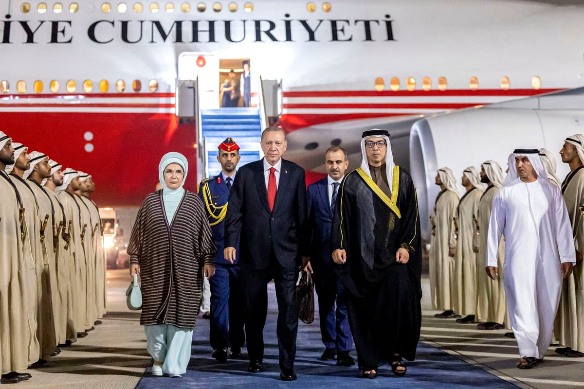 أردوغان في الإمارات لاستكمال جولته الخليجية