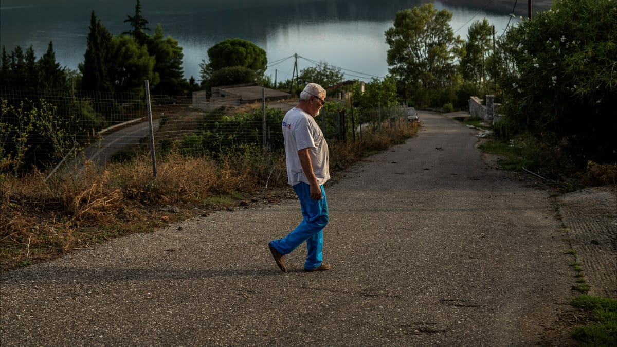 قرية يونانية تظهر مجددا بسبب "الجفاف"