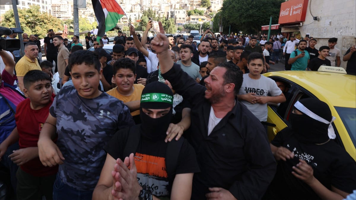 رند تنتظر والدها.. والضفة تراهن على "صفقة تبادل أسرى"