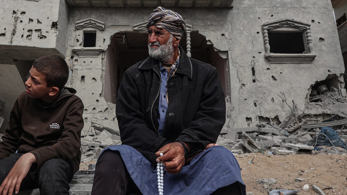 مقتل 5 أشخاص في تدافع وإطلاق نار بغزة