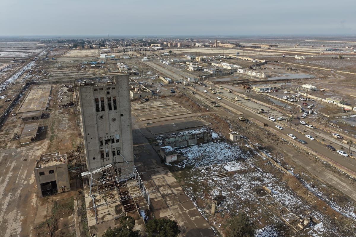 سوريا.. 24 شاحنة إلى عين العرب بعد تمديد الهدنة 15 يوما