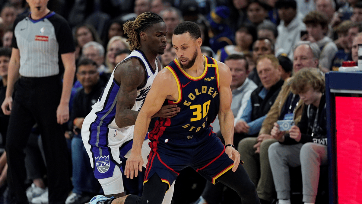 ستيفن كاري يكتب التاريخ بـ4 آلاف ثلاثية في NBA