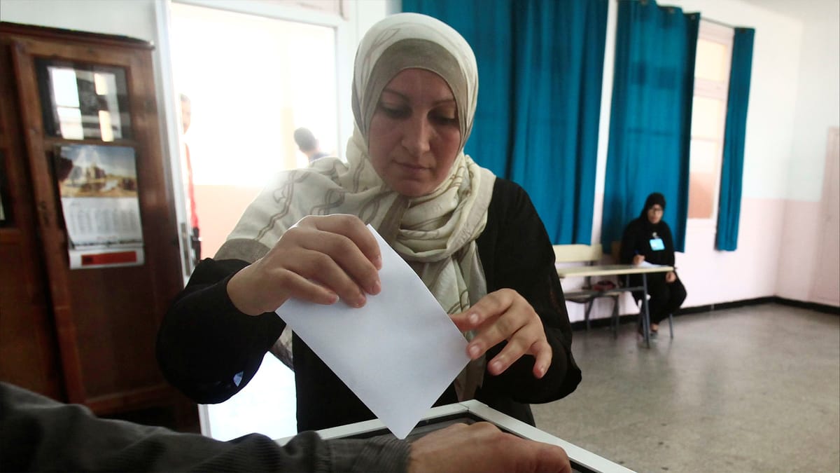 سيدة أعمال جزائرية تترشح في مواجهة "تبون"