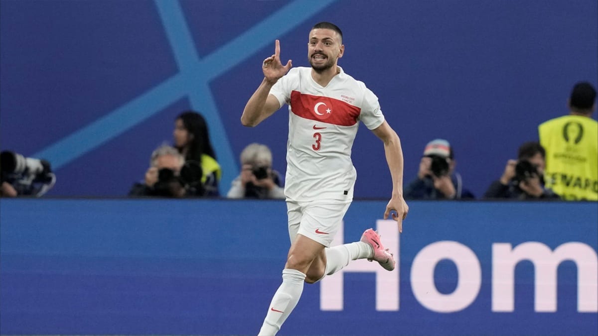 "تحية الذئاب" تفجر أزمة دبلوماسية في يورو 2024