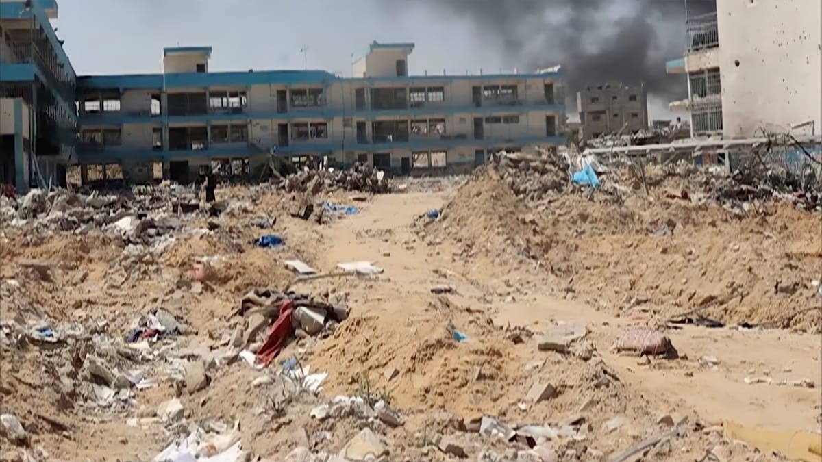 قنابل 1000 رطل في مدارس غزة