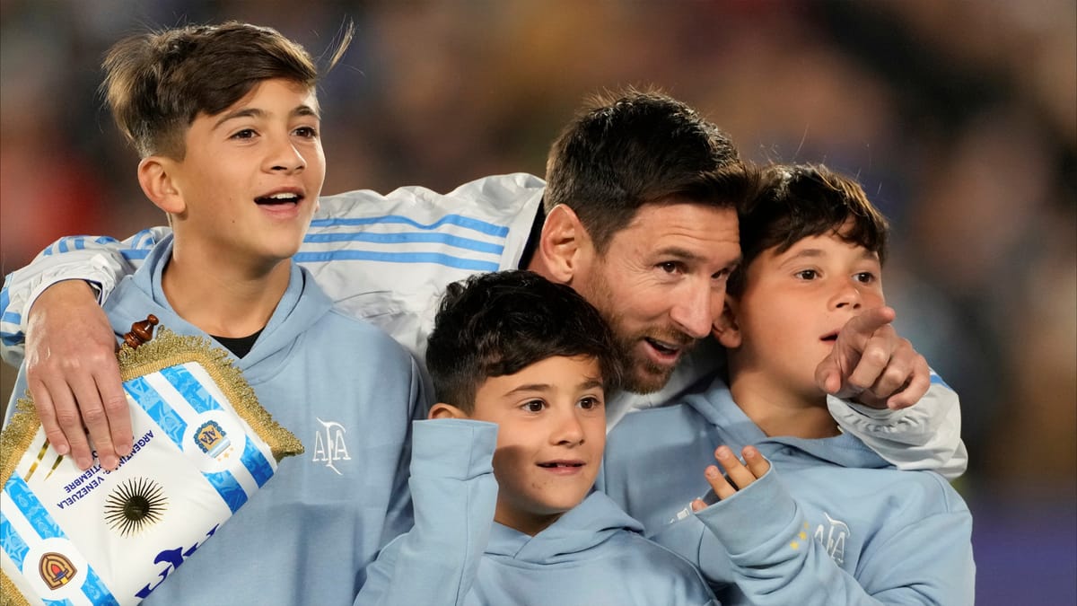 ميسي المُتوج "ملك" دراما الأرجنتين