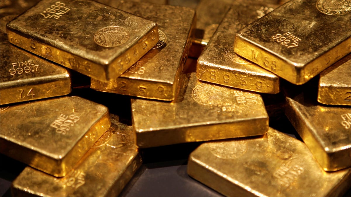 الذهب يلمع.. الأونصة بـ2300 دولار