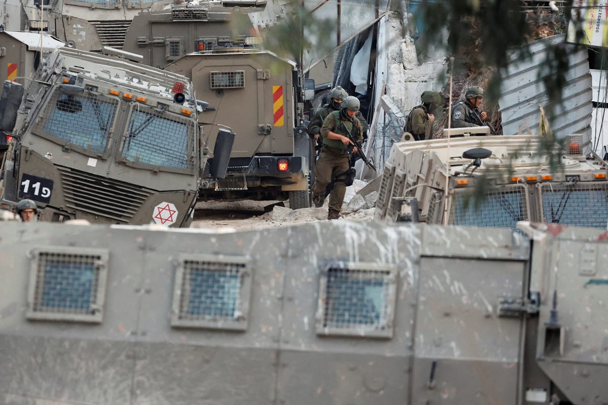 غليان في الضفة.. إسرائيل تقتل 14 فلسطينيا و"سائق الإسعاف"