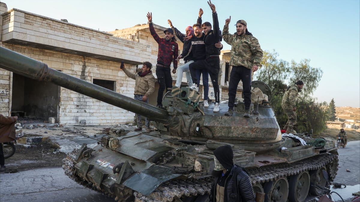 هل يحوّل الجولاني الجيش السوري إلى "حرس ثوري"؟