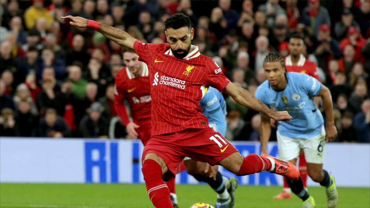 حرب كلامية بين محمد صلاح وأسطورة ليفربول