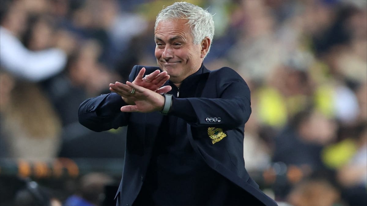 بعد الاحتفال المجنون.. مورينيو يسخر من الدوري التركي