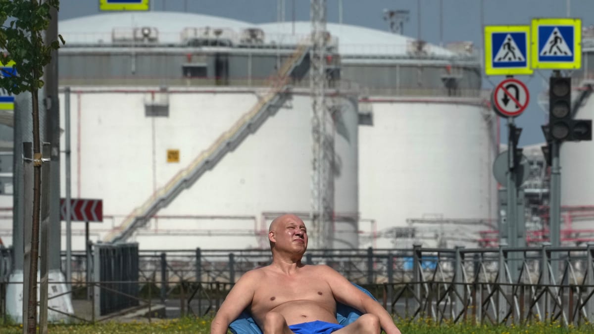 تعاقبها ولا تستغني عنها.. لماذا تدفع أوروبا 5 مليارات دولار لروسيا؟