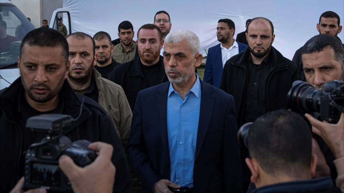 "عقيدة السنوار" في خطر بعد هدنة لبنان.. ما علاقة ترامب؟