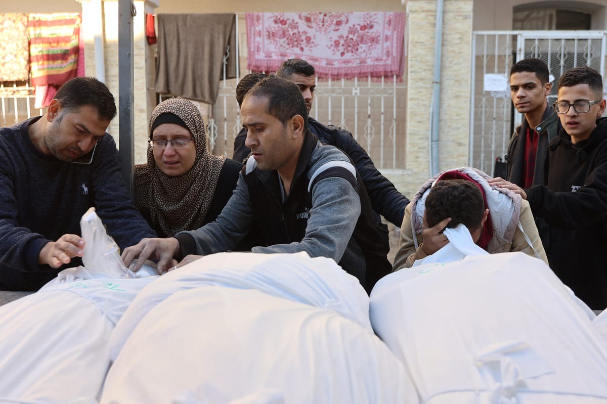 بعد كمال عدوان.. الجيش الإسرائيلي يقصف مستشفيين في غزة