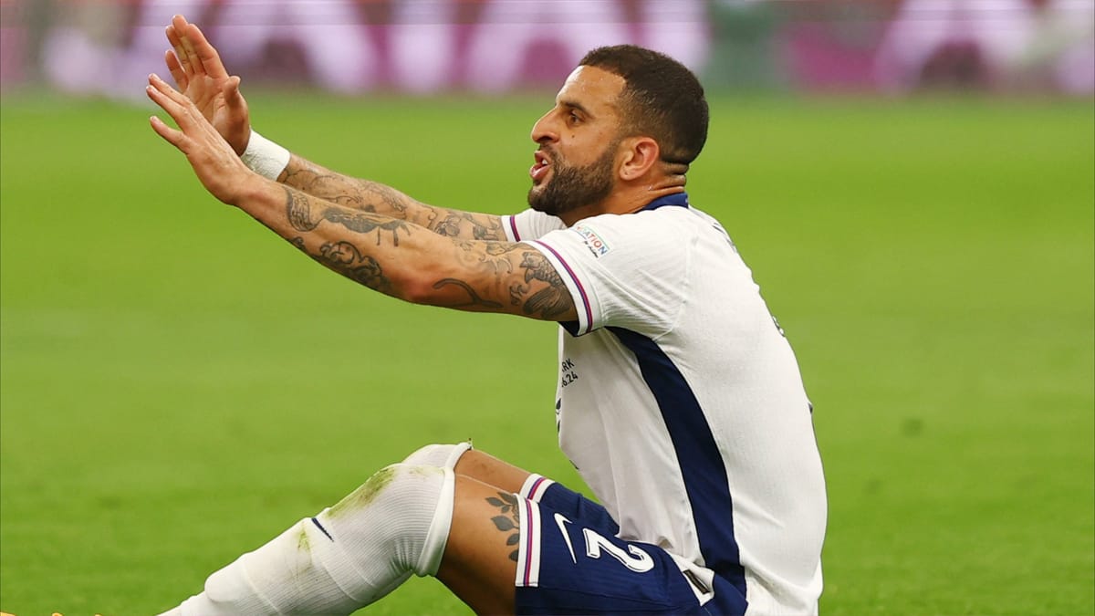 ووكر يعيد ملاعب يورو لدائرة الانتقادات