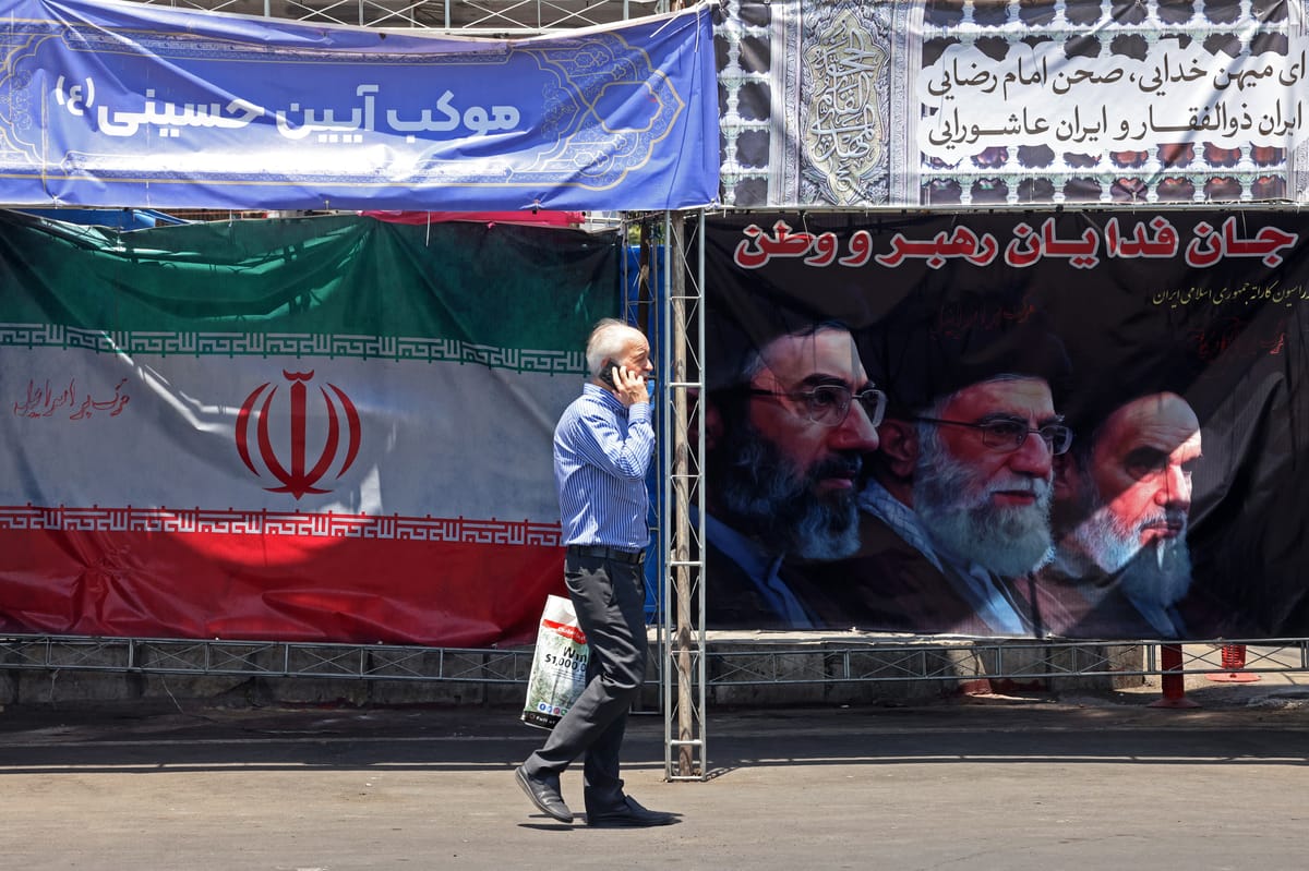 رسالة قاسية و49 توماهوك.. هل طلبت طهران وقف الضربات؟