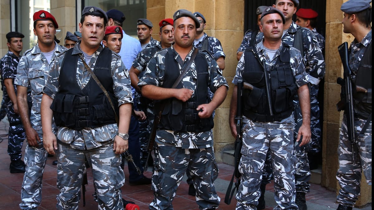 إيقاف "فريق تحرش" بمدرسة في لبنان