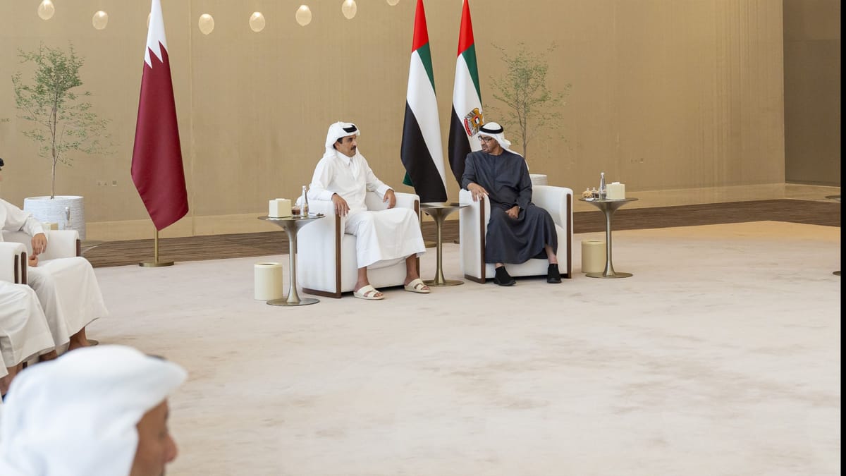 رئيس دولة الإمارات وأمير قطر يبحثان مقترحات بايدن بشأن غزة