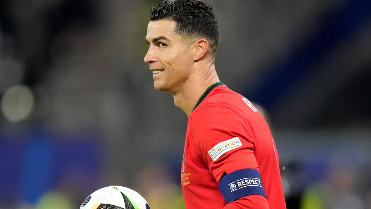 رونالدو يقتحم الأولمبياد بـ"سيف مصري"
