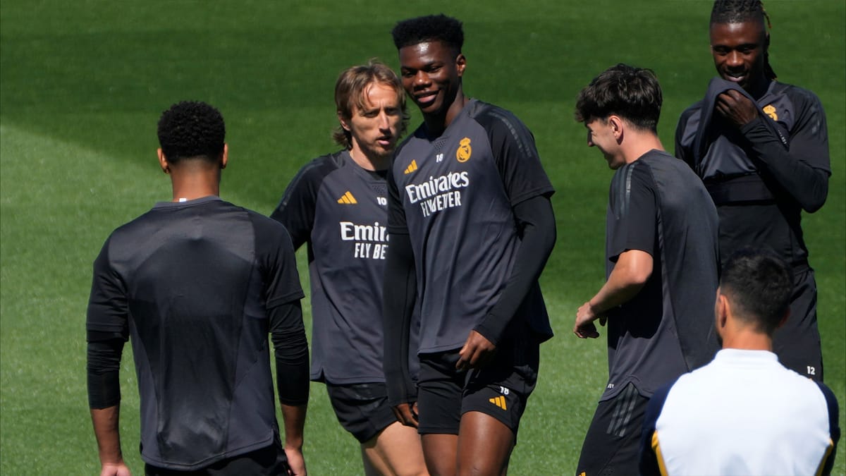 ليفربول يستهدف "جوكر" ريال مدريد بعرض مغرٍ