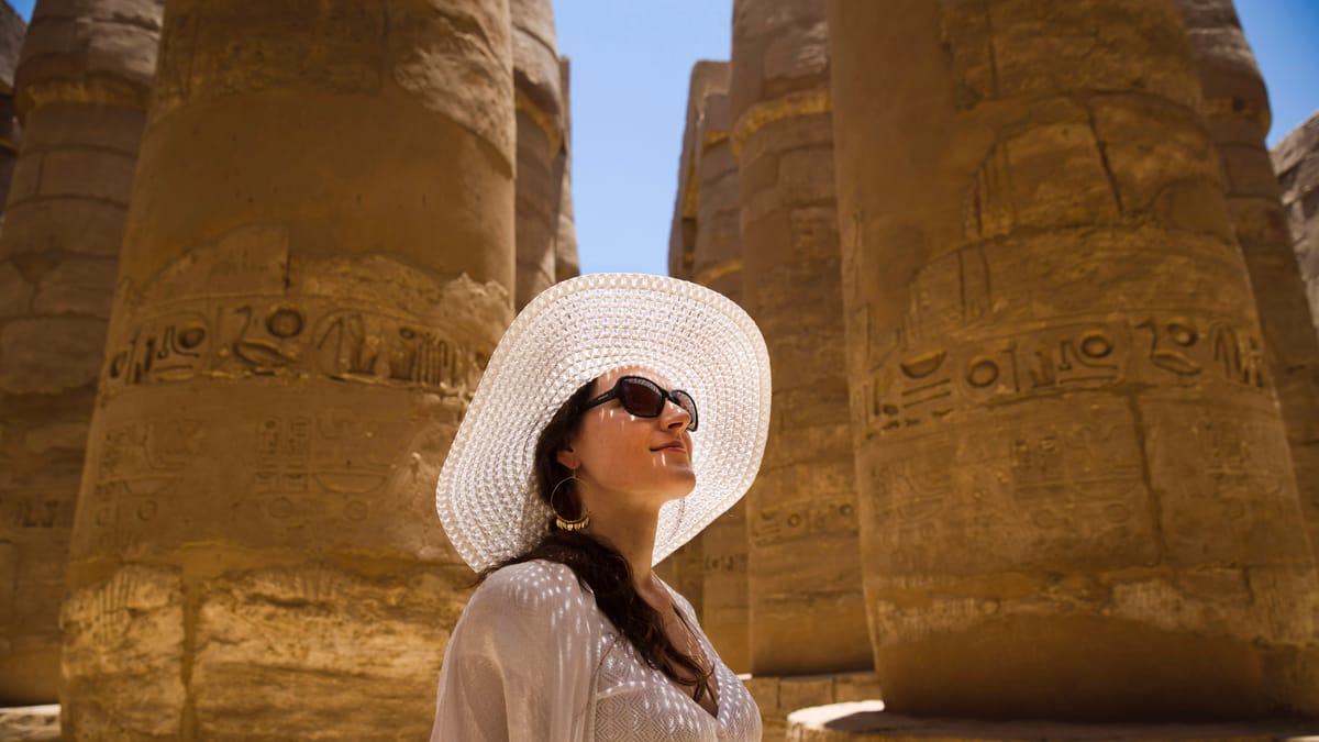 سر الكرنك "الجديد".. كيف طارد الفراعنة النجوم من الأقصر؟