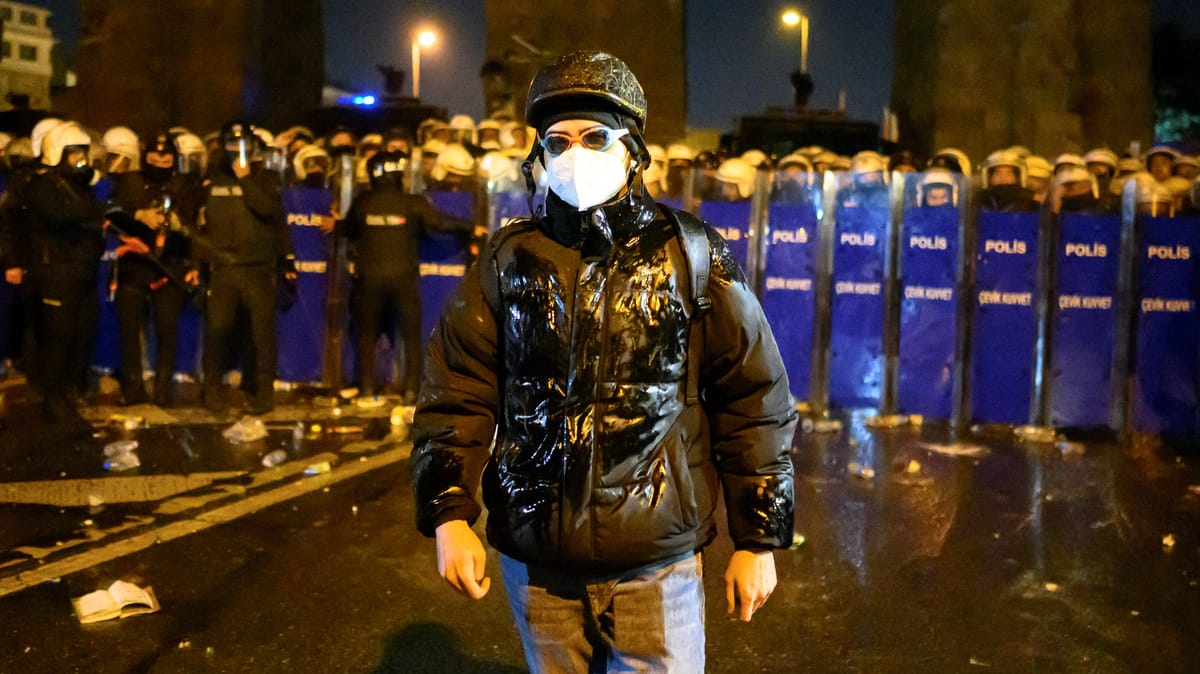 اعتقال 343 تركيا تظاهروا ضد حبس إمام أوغلو
