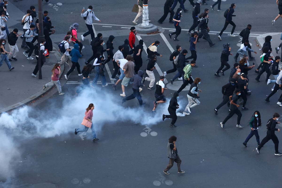 إيران تكتشف حقوق الإنسان.. في فرنسا