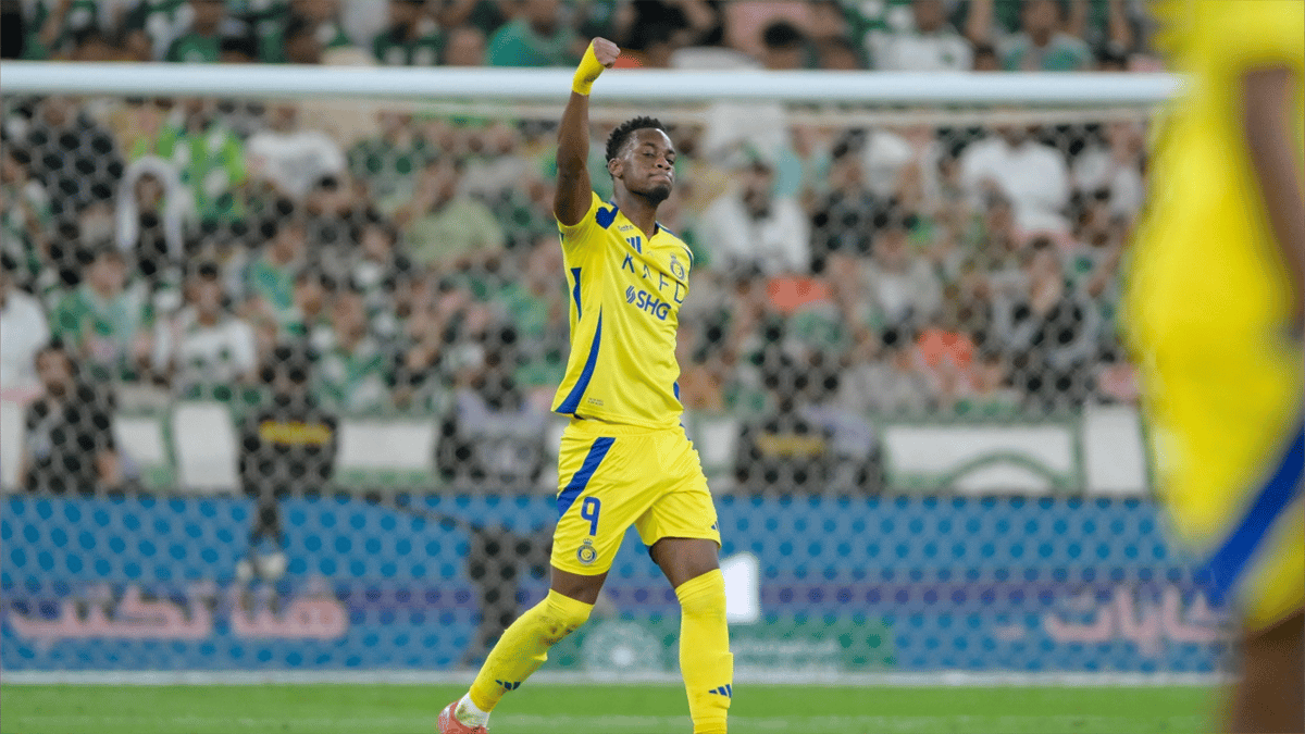دوري روشن.. النصر يُحبط الأهلي ويزحف نحو القمة