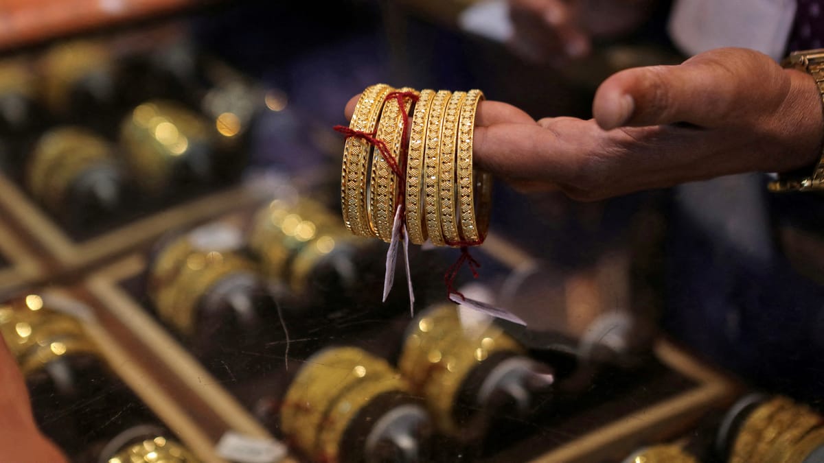 الغموض يرفع سعر الذهب