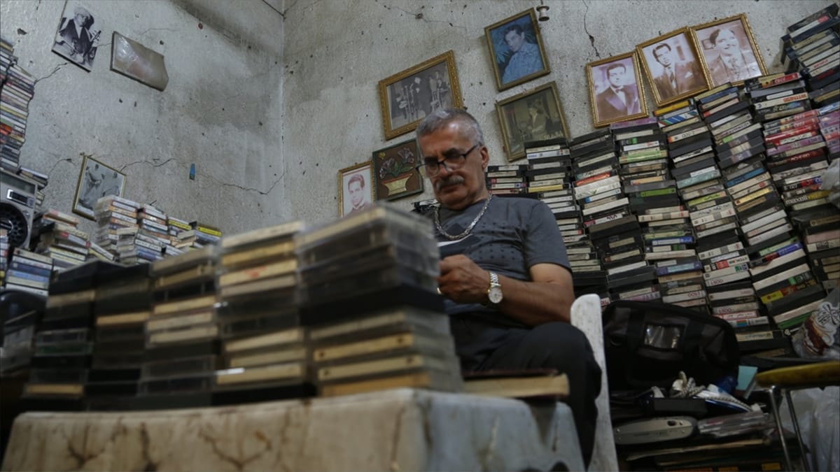 250 ألف شريط كاسيت يبيعها "السوداني" في بغداد