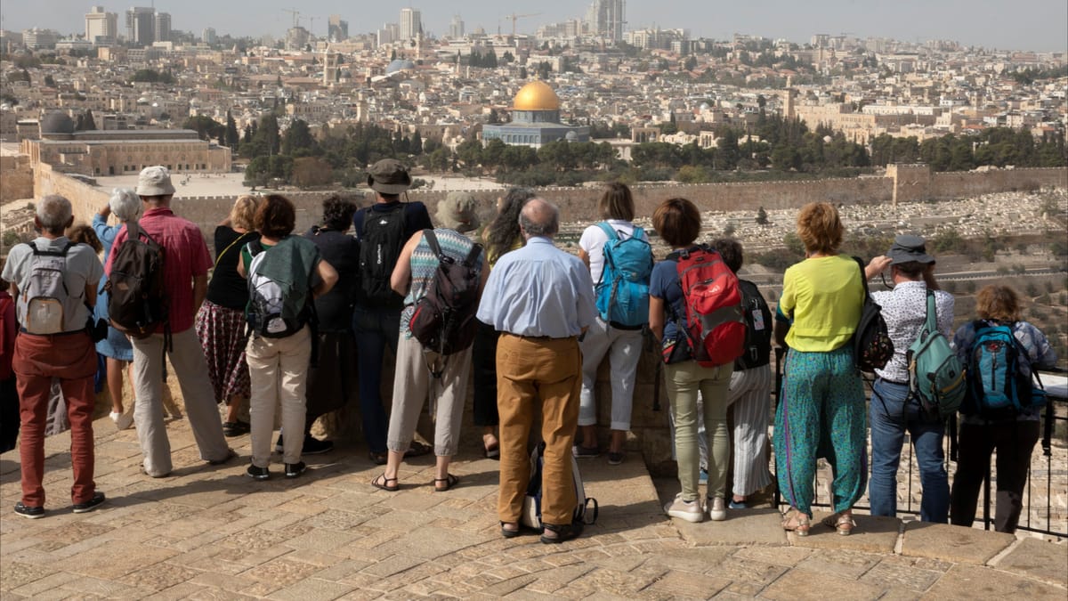 "الكنيسة الفرنسية ليست الوحيدة".. كم دولة لها أملاك بالقدس؟