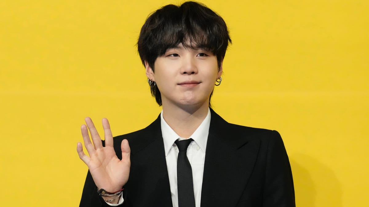 عضو BTS متهم بقيادة "سكوتر" تحت تأثير الكحول