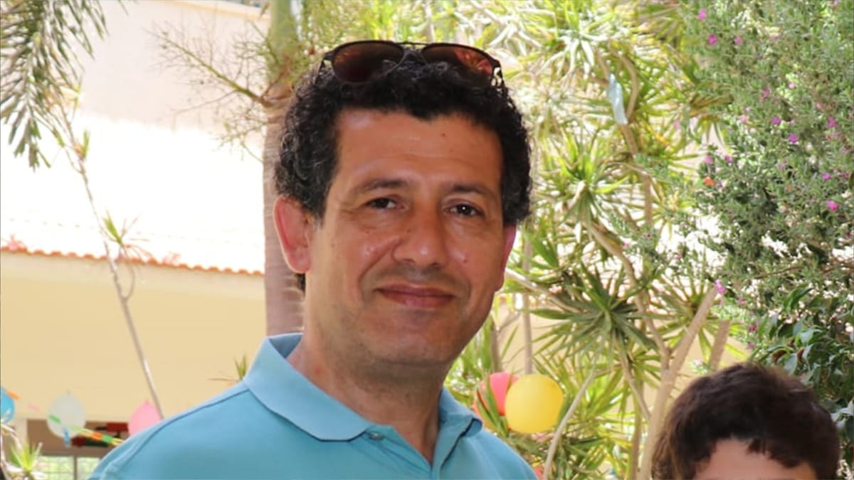 عدنان البرش.. كيف قُتل الطبيب الفلسطيني في السجن؟