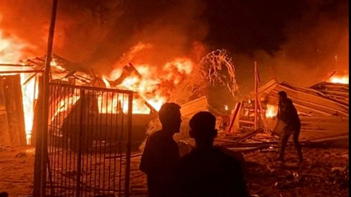 ليلة الجحيم في رفح.. ماذا حدث في "المنطقة الإنسانية"؟