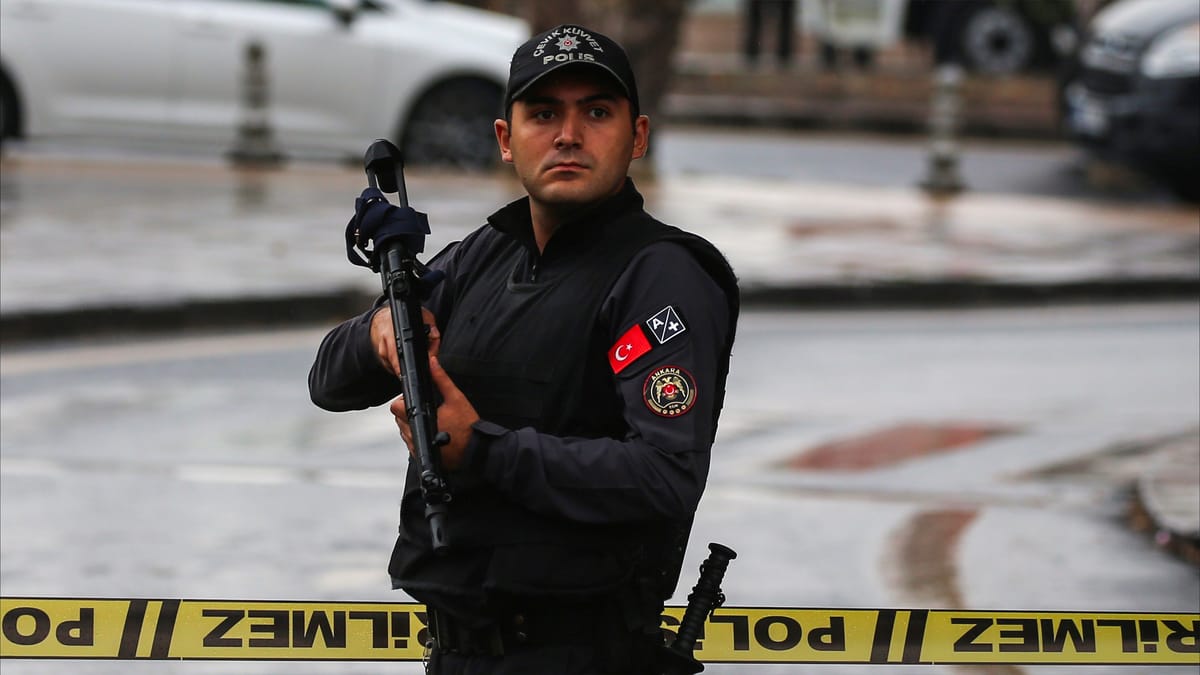 تركيا تعتقل 15 شخصا اعتدوا على جنديين أميركيين