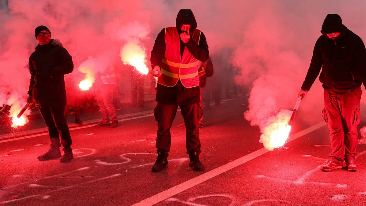 انكماش أم انهيار.. خبيرة تجيب بلينكس عن عجز فرنسا المالي وحلوله