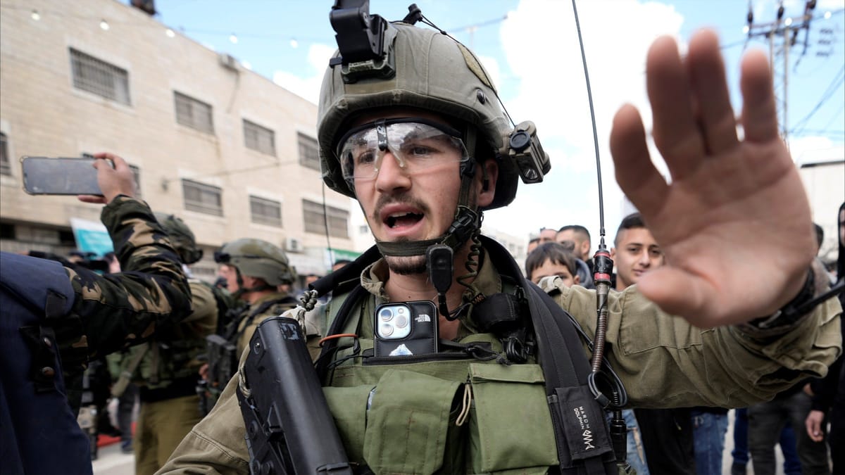 تريند تعذيب الأسرى الفلسطينيين برعاية "Meni Mamtera"