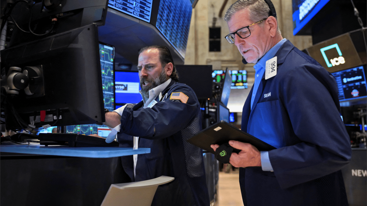 ترامب يطالب مجلس الاحتياطي الاتحادي بخفض أسعار الفائدة‭