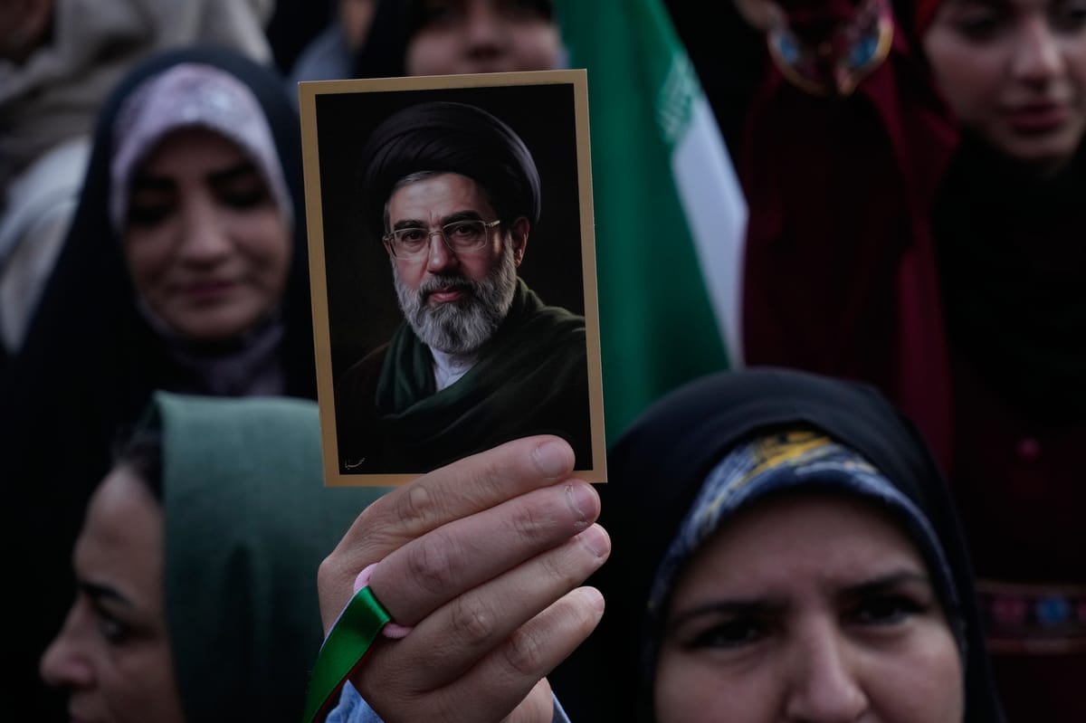 خامنئي يتمسك باليورانيوم.. هل تفشل صفقة ترامب؟