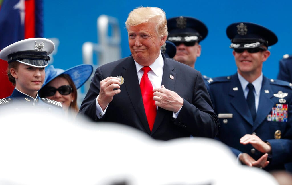 عملة $TRUMP تقفز بعد التنصيب