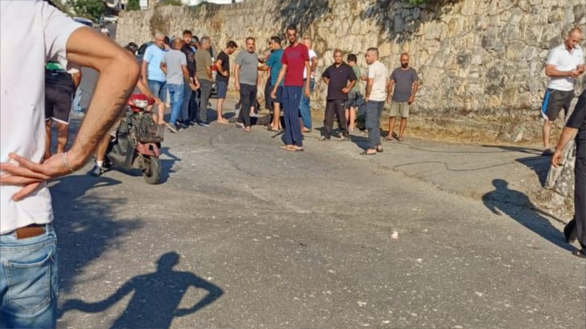 إسرائيل تستهدف دراجة نارية في جنوب لبنان