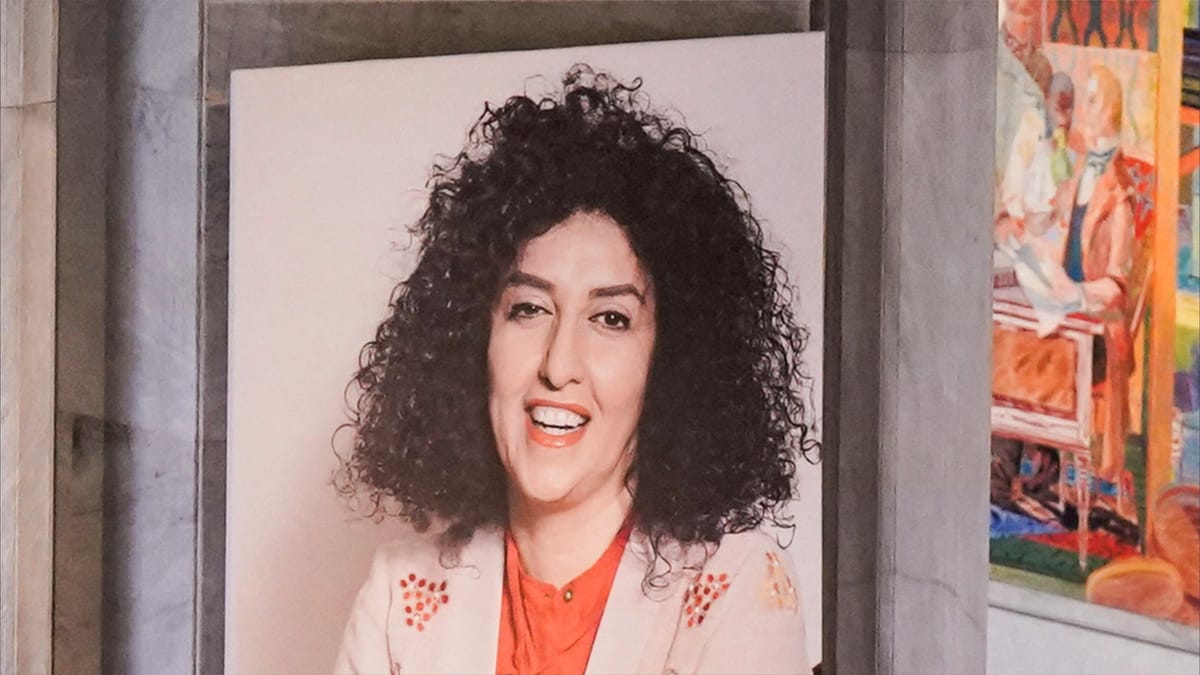 نقل السجينة الإيرانية الحائزة على نوبل للمستشفى
