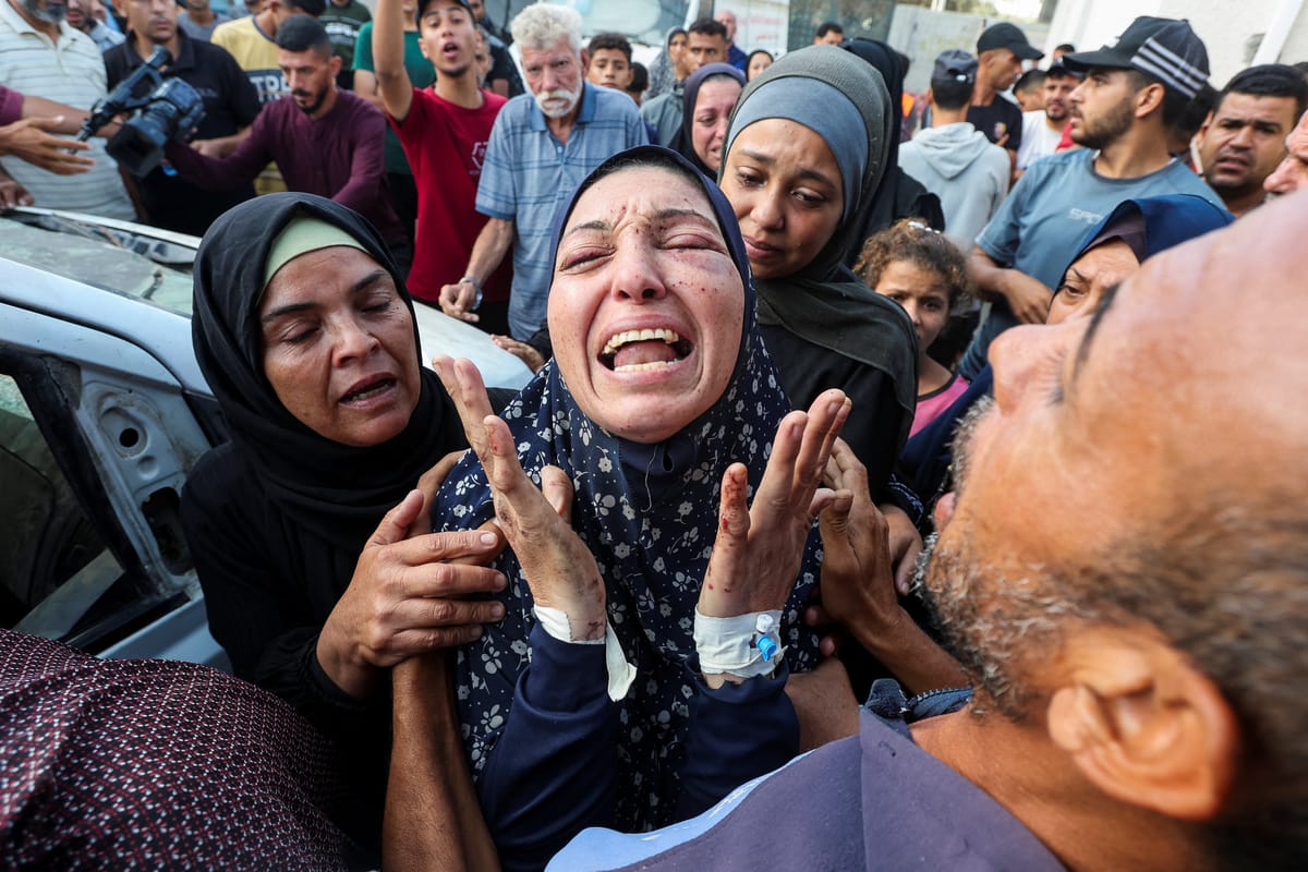 مجزرة جديدة في غزة.. إسرائيل تقصف مركز توزيع أغذية