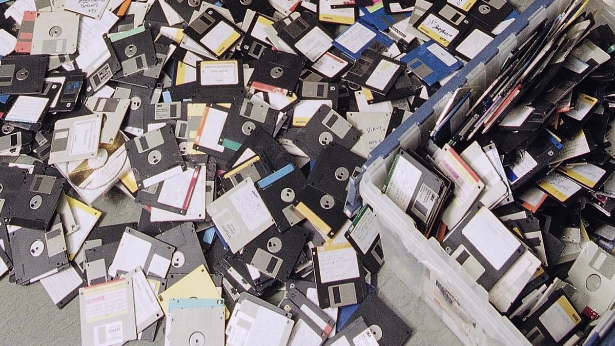 اليابان تنتصر على حرب الـfloppy disk