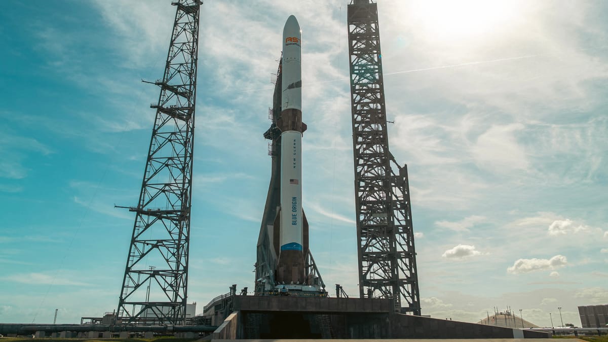 بيزوس يطارد ماسك بصاروخ عملاق يتحدى هيمنة "سبيس إكس"