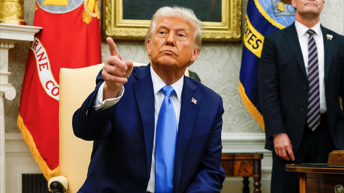 ترامب يناقض نفسه.. ويحل مشكلات العالم بـ"المنتجعات"