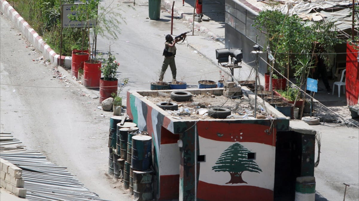 توتر في "عين الحلوة" اللبناني بعد مقتل شخص
